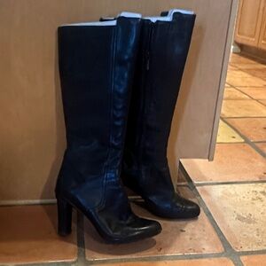 Tsubo Black Heeled Boots